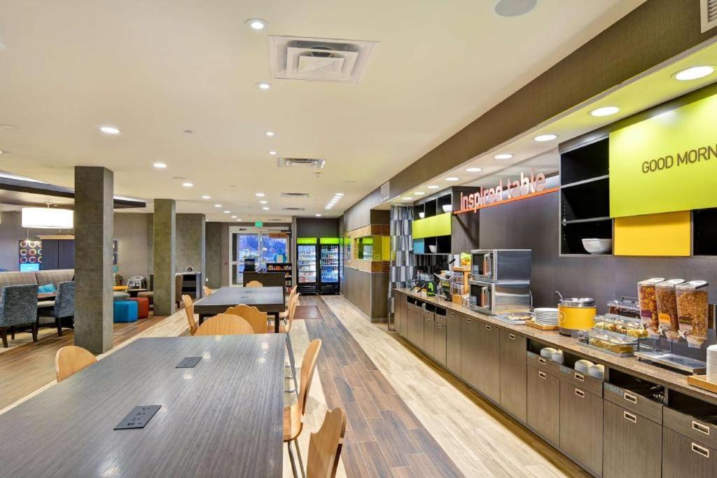 Home2 Suites By Hilton Грийн Бей Екстериор снимка