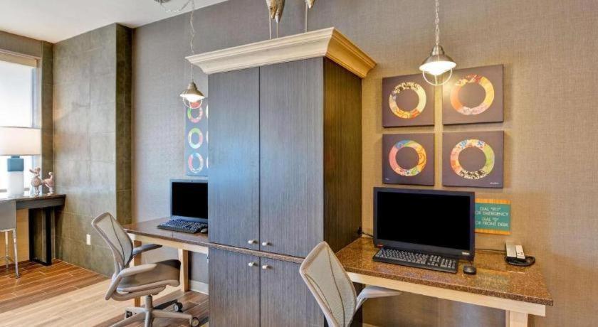 Home2 Suites By Hilton Грийн Бей Екстериор снимка